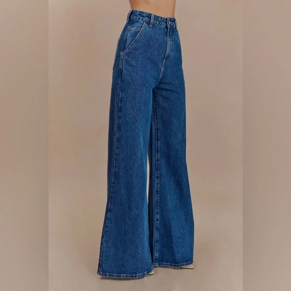 MESHKI Jen Wide Leg Flare Denim Jeans - Picture 6 of 10